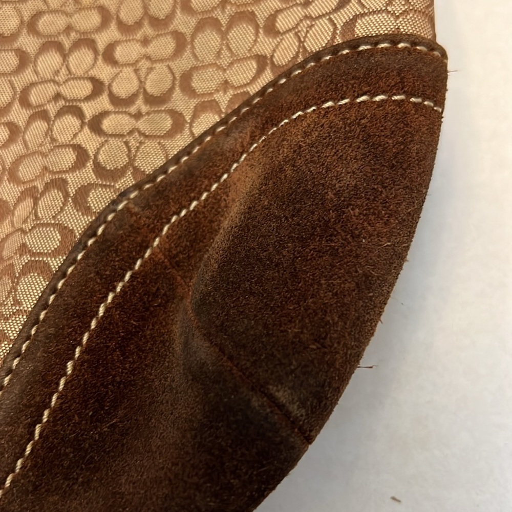 COACH SOHO SIGNATURE HOBO SHOULDER BAG BROWN SUEDE BOTTOMS - Picture 16 of 16
